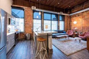 350 East Ave in Rochester, NY - Building Photo