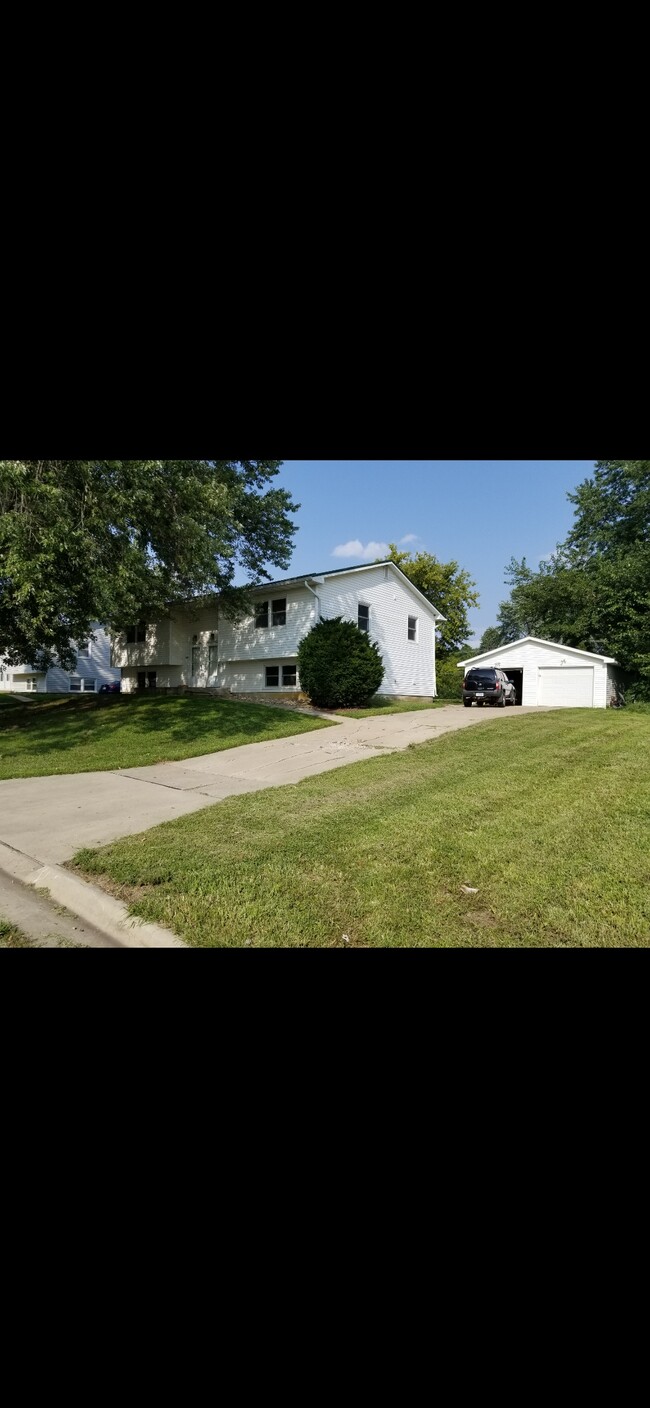 property at 1502 Delta Dr