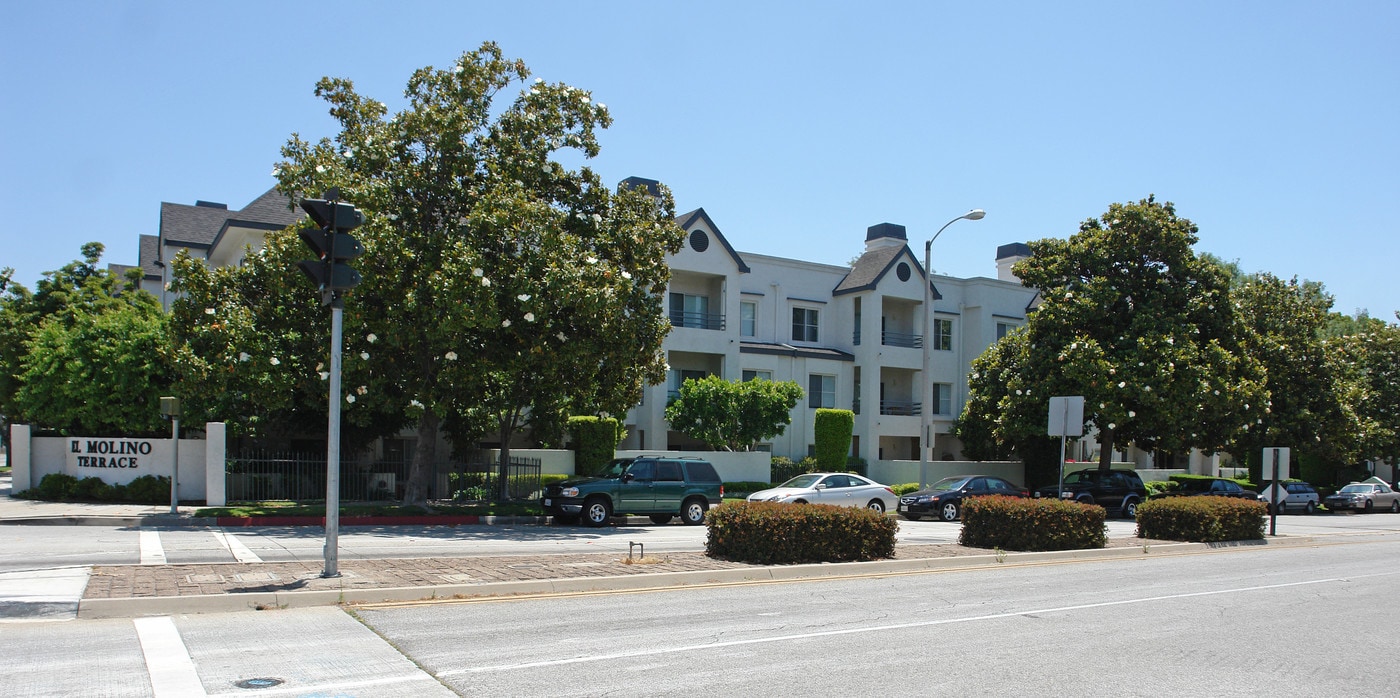 El Molino Terrace in Pasadena, CA - Foto de edificio