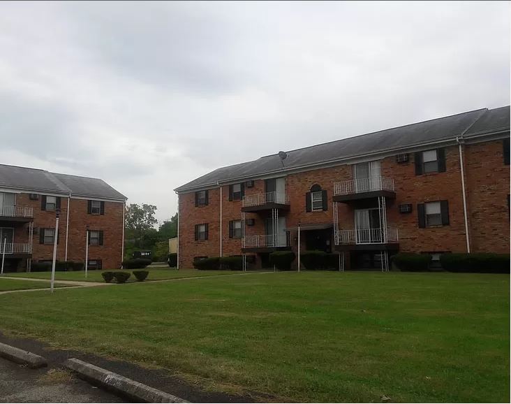 Foxberry Apartments in Mason, OH - Building Photo