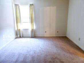 105K Stratford Dr in Williamsburg, VA - Building Photo - Building Photo