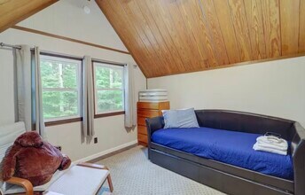 104 Oak Rd in Beech Mountain, NC - Building Photo - Building Photo