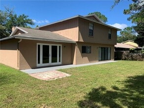 4913 Rockledge Cir in Tampa, FL - Building Photo - Building Photo