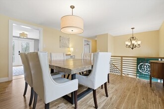 32 Edinburgh Dr in Bedford, NH - Building Photo - Building Photo