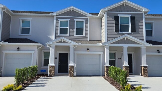 property at 2592 Skyline Lp