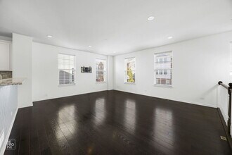 38 Marcel Ln in Schaumburg, IL - Building Photo - Building Photo