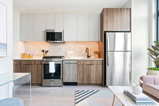 property at 1063 W Van Buren St