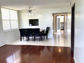 6870 Royal Palm Blvd in Margate, FL - Building Photo - Building Photo