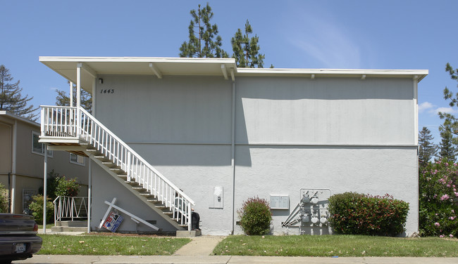 1443 Marclair Dr in Concord, CA - Building Photo - Building Photo