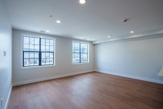 354 Park in Lawrence, MA - Building Photo - Interior Photo