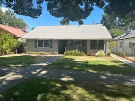 17 North St in Woodland, CA - Building Photo