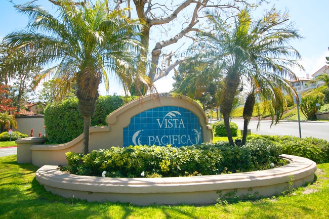 property at 1074 Calle del Cerro