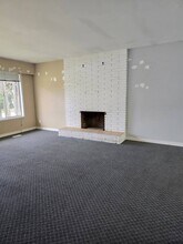 11990 Dover St in Maple Ridge, BC - Building Photo - Building Photo