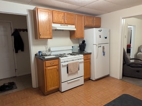 23 N 2nd St in Stroudsburg, PA - Foto de edificio - Building Photo