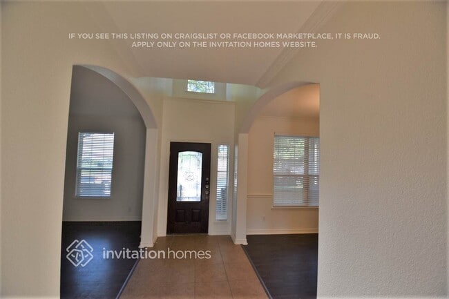 15676 Sweetpine Ln in Roanoke, TX - Foto de edificio - Building Photo