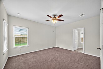1218 Red Hills Dr in Iowa Colony, TX - Building Photo - Building Photo