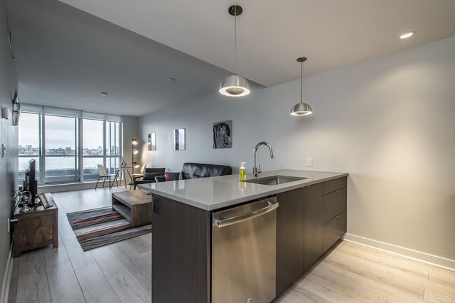 49 Kings Wharf Pl in Dartmouth, NS - Building Photo - Building Photo