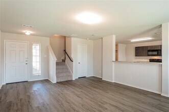 1513 Mark Ln in Ennis, TX - Building Photo - Building Photo