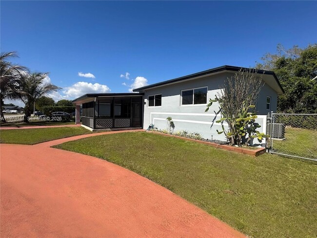 12401 SW 191st Terrace in Miami, FL - Building Photo - Building Photo