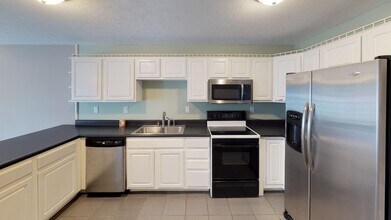 410 Sir Keegan Way in Knoxville, TN - Foto de edificio - Building Photo