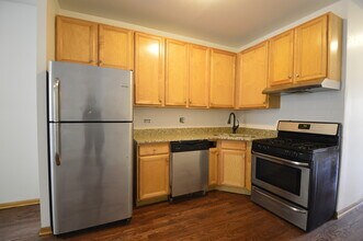 1319 N Campbell Ave in Chicago, IL - Building Photo - Building Photo