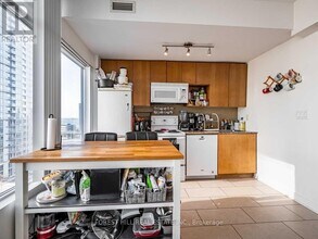 15-915 Brunel Ct in Toronto, ON - Building Photo - Building Photo