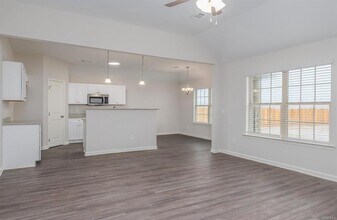 1884 Landing Pl in Deatsville, AL - Building Photo - Building Photo