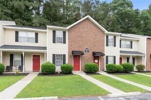 5058 Jonesboro Rd in Union City, GA - Building Photo