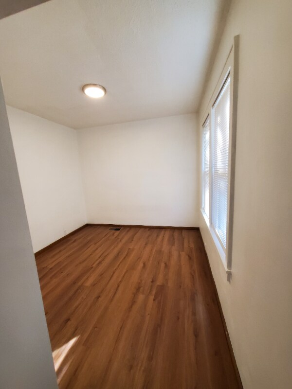 8414 Midland Blvd in St. Louis, MO - Building Photo - Building Photo