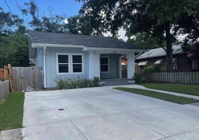 1106 W Gregory St in Pensacola, FL - Building Photo - Building Photo