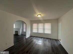 1613 Edgmont Ave in Chester, PA - Building Photo - Building Photo