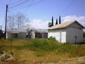 226 W 5th St in San Jacinto, CA - Building Photo - Building Photo