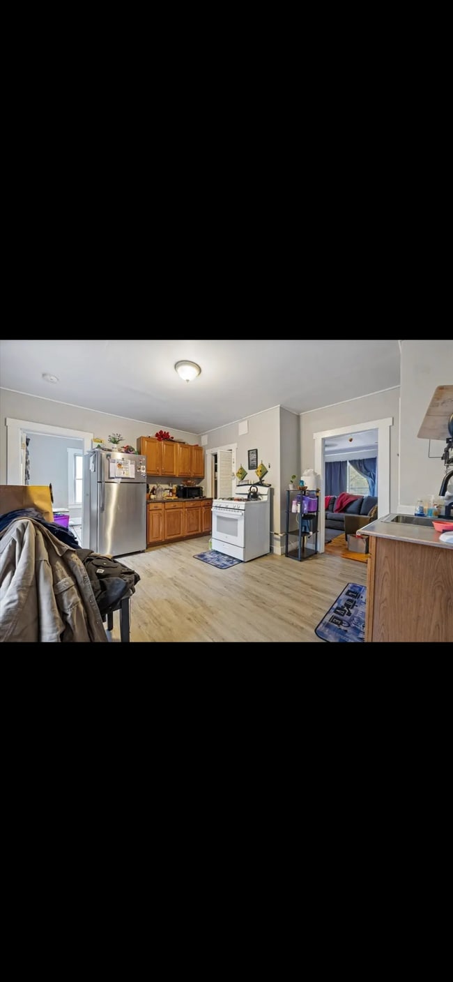 151 Westminster St, Unit 151 in Fitchburg, MA - Building Photo - Building Photo