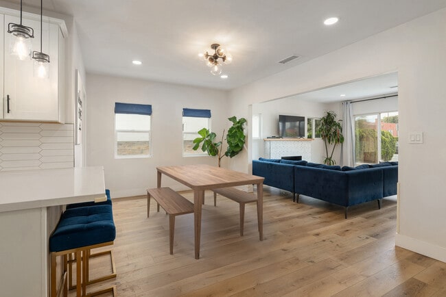 property at 8936 S Manhattan Pl