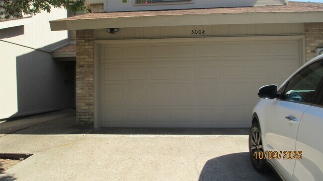 3004 Eastpark Dr in Garland, TX - Building Photo - Building Photo