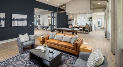 10881 Caladesi Ave, Unit A2 in Tampa, FL - Building Photo - Building Photo