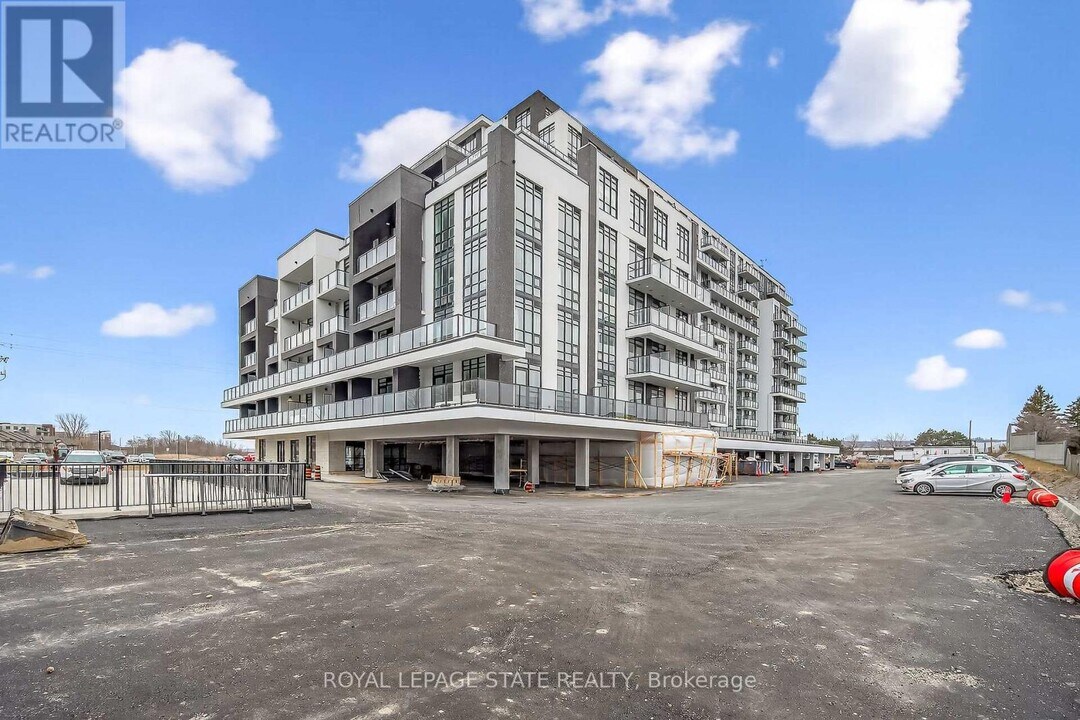 461 Green Rd in Hamilton, ON - Building Photo