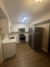 146 Alabama Ave NW, Unit B in Fort Walton Beach, FL - Building Photo - Building Photo