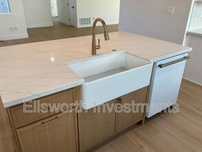 5644 Regis Ave in San Diego, CA - Building Photo - Building Photo