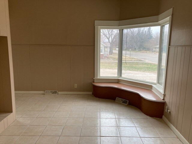 921 W 12th St in Hastings, NE - Building Photo - Building Photo