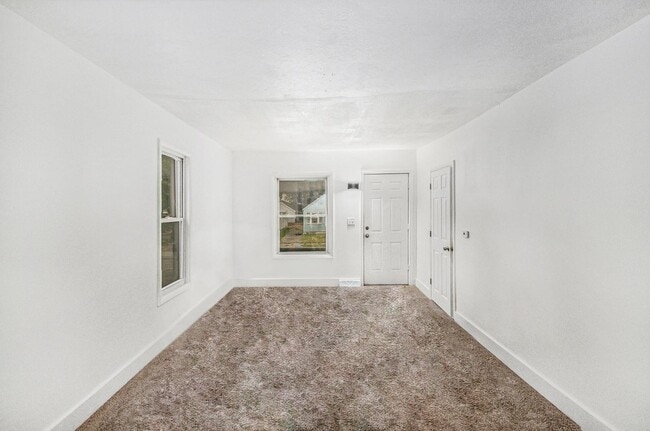 517 Regent St in Lansing, MI - Building Photo - Building Photo