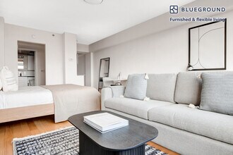 1440 Beacon St, Unit FL8-ID599 in Brookline, MA - Foto de edificio - Building Photo