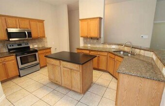 11508 Aspen Creek Dr in Fort Worth, TX - Building Photo - Building Photo