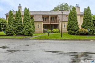 7 Little Oak Ln in Rocky Hill, CT - Building Photo