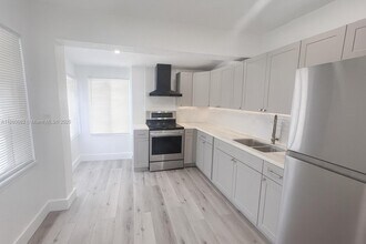307 SW 15th St in Fort Lauderdale, FL - Building Photo - Building Photo