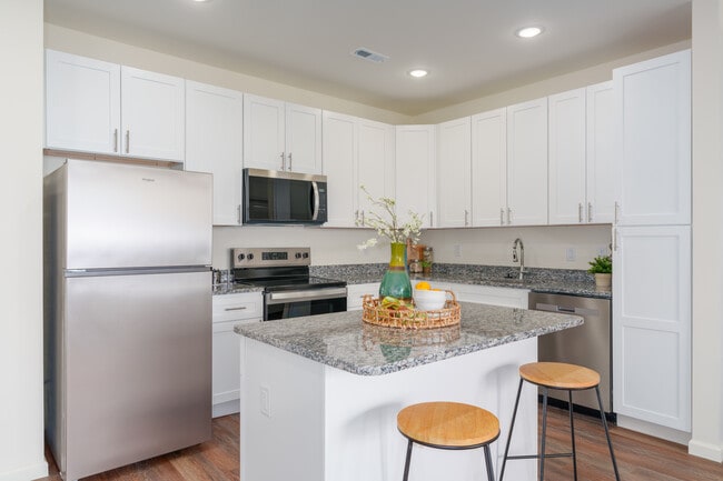 Thornwood Apartments