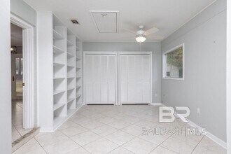 409 W Canal Dr in Gulf Shores, AL - Building Photo - Building Photo