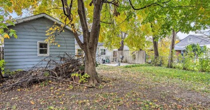 4926 J St in Lincoln, NE - Foto de edificio - Building Photo