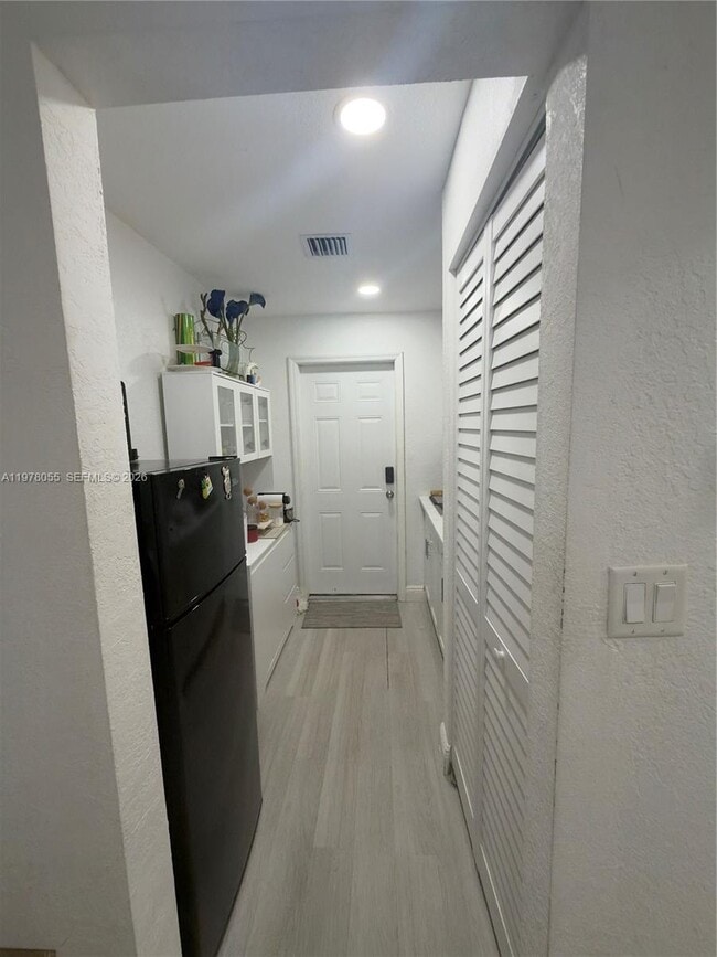 17100 NW 77th Ct in Hialeah, FL - Building Photo - Building Photo