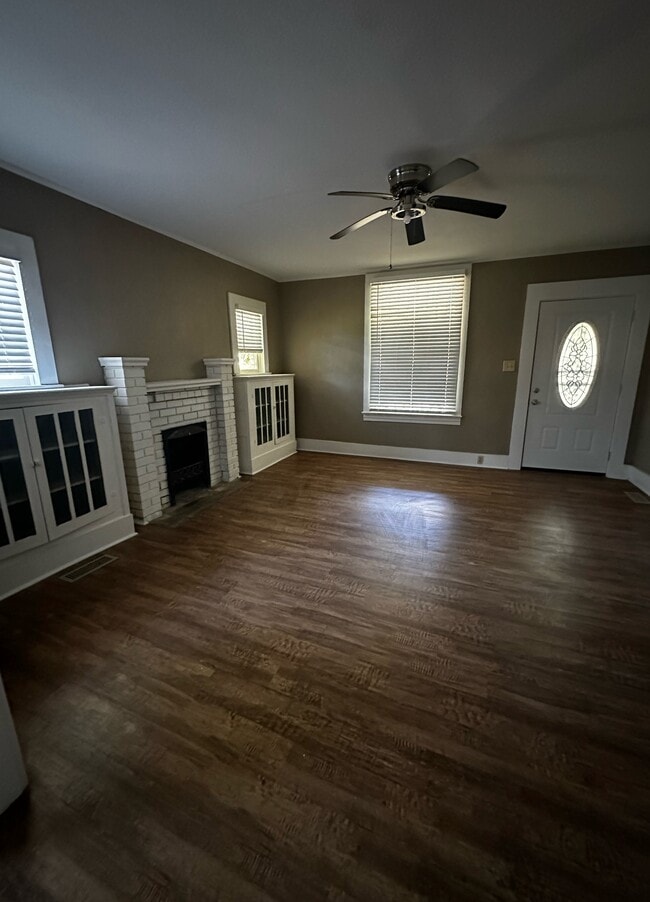 property at 725 N Main St